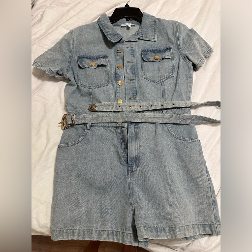 Cloud Ten Blue Jean romper with belt size Large. Fits like M.